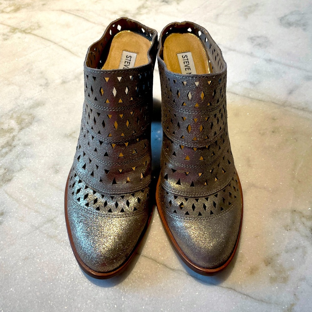 STEVE MADDEN MULES W/ SOME XTRA STYLE JUST IN TIME FOR THE FALL SEASON!!!!